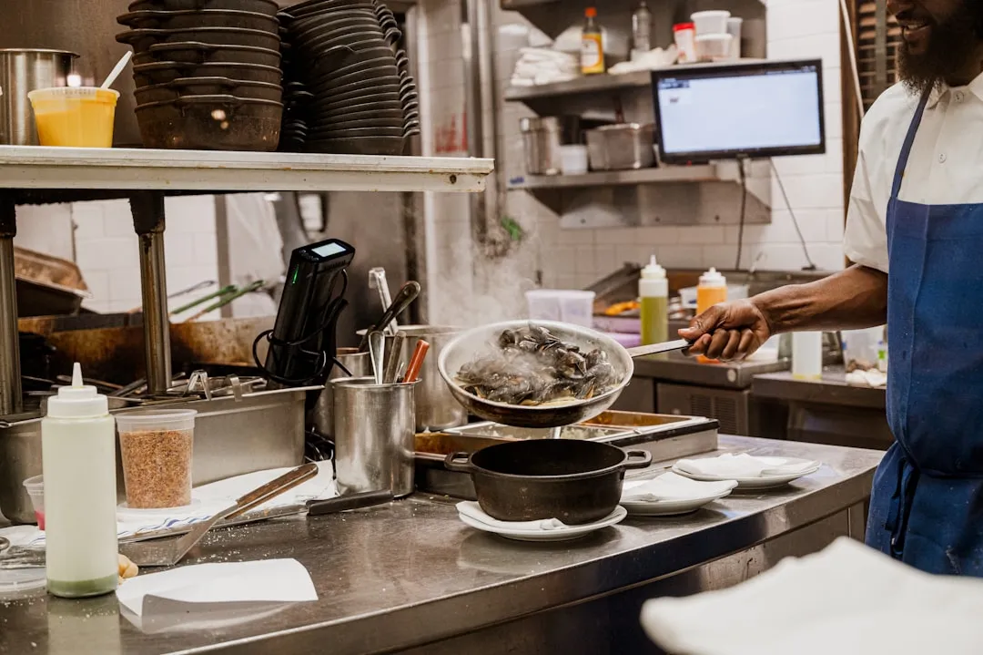 餐饮连锁孵化服务全流程解析:从品牌定位到体系搭建的关键节点正文配图 2